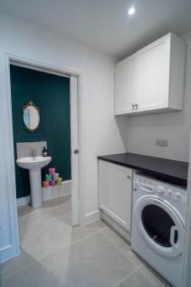 Utility cloakroom