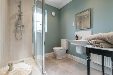 Robin Show Home