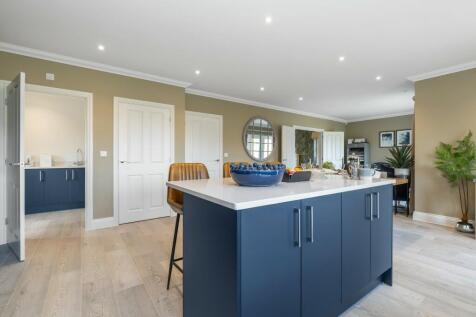 Robin Show Home