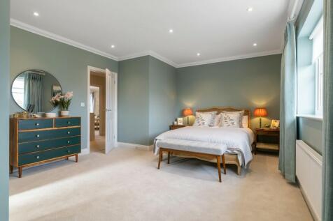 Robin Show Home