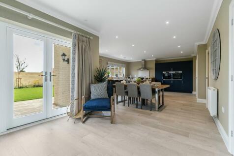 Robin Show Home