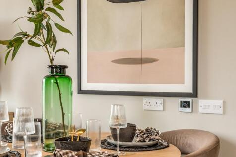 Dining room close