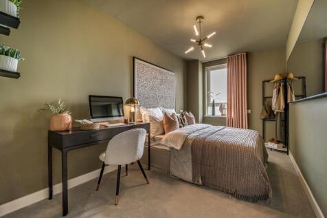 Dagenham Green, 2 bed show home, Bedroom