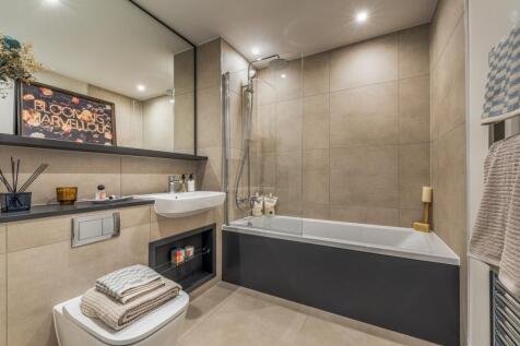 Dagenham Green, 2 bedroom show home,