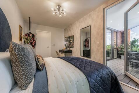 Dagenham Green 2 bed show