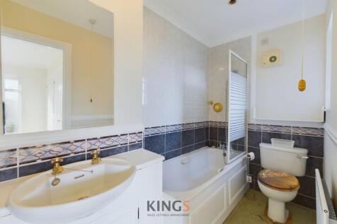 Master Bedroom En-Suite