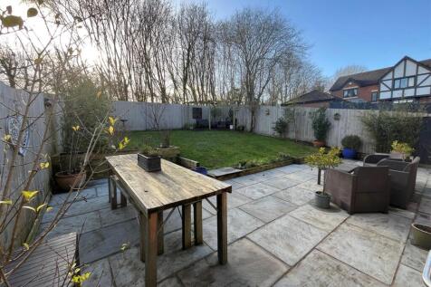 Rear garden f.jpg