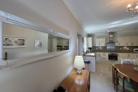 kitchen a.jpg