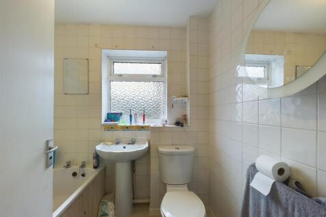 CAM02295G0-PR0107-STILL015.jpg