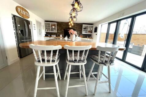 Kitchen.jpg