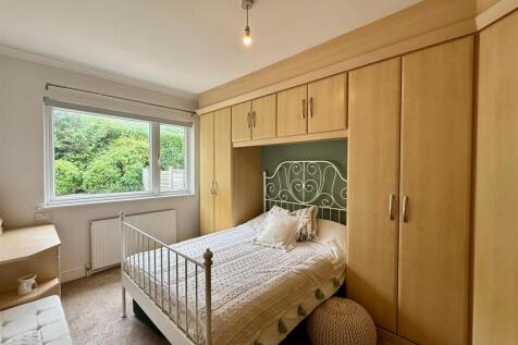 3 pen bed 1.jpg