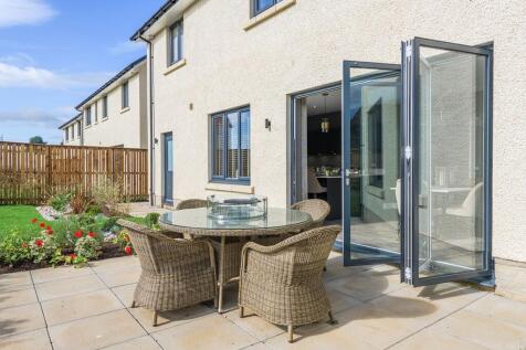 longbanks green, dunbar
