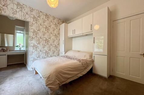 BED NEW.JPG