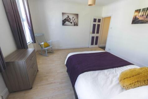 Purple Room £850pcm