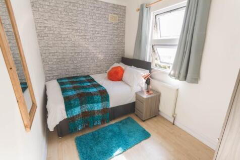 Teal Room £725pcm