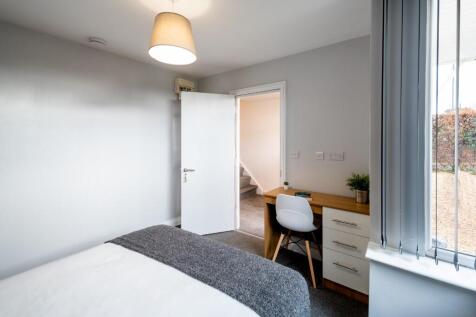 Room 1 &#64; £750pcm