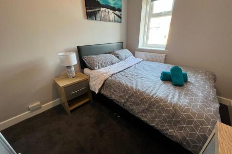Room 5 &#64; £550pcm