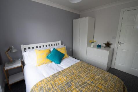 Room 3 &#64; £725pcm