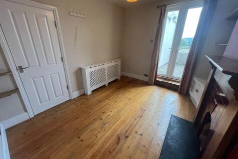 Room 4&Terrace Doors
