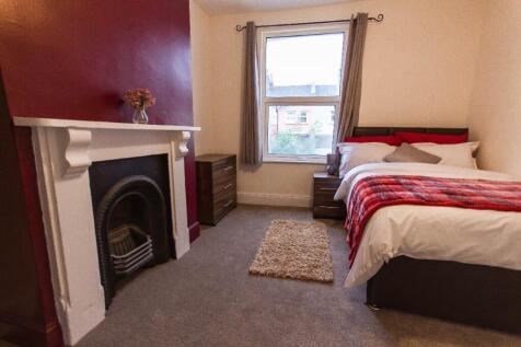 Plum Room &#64; £800 pcm