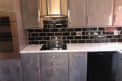 Kitchen2.jpg