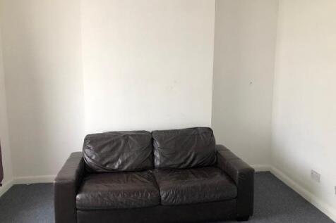 Downstairs bedroom.jpg