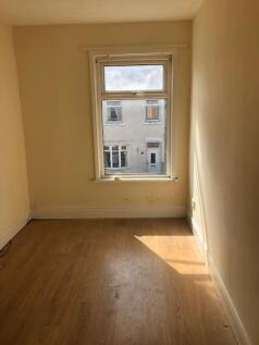 Bedroom4.jpg