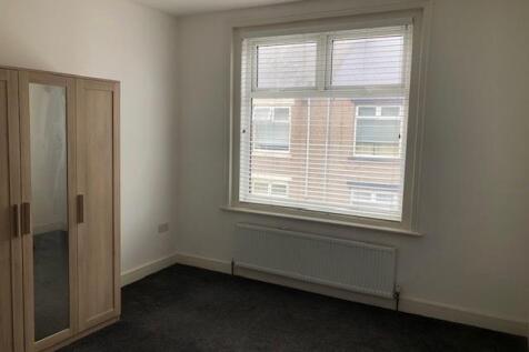 Master bedroom2.jpg