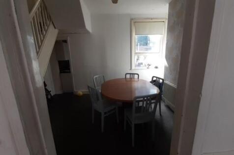 Livingroom2.jpg