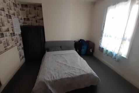 Bedroom 4.jpg
