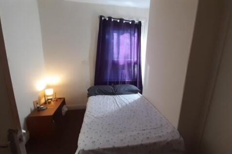 Bedroom b.jpg