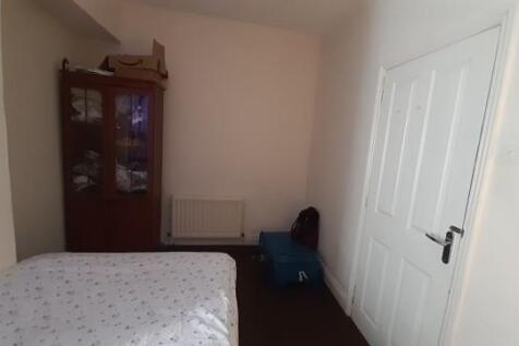 Bedroomc.jpg