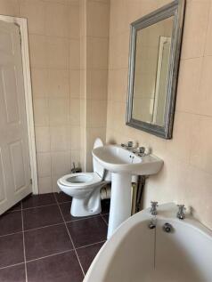 Bathroom2.jpg