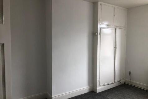 Second bedroom1.jpg