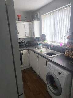 Kitchen (2).jpg