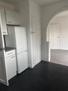 Kitchen (2).jpg