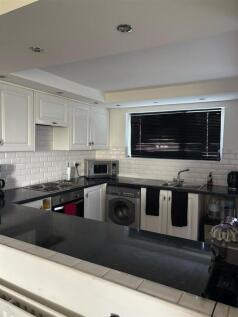 Kitchen (2).jpg
