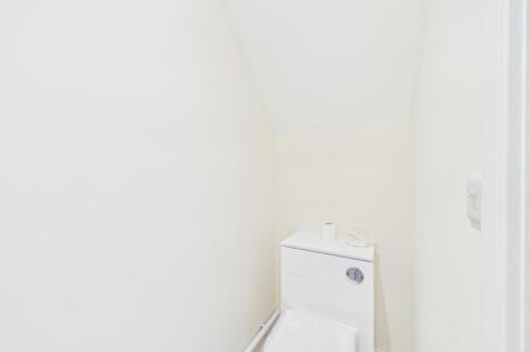 CAM01721G0-PR0083-STILL004