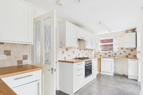 CAM01740G0-PR0465-STILL004