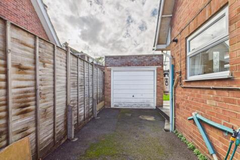 CAM01740G0-PR0465-STILL009