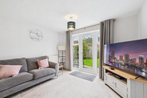 CAM03062G0-PR0200-STILL003