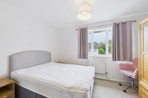 CAM03062G0-PR0200-STILL007