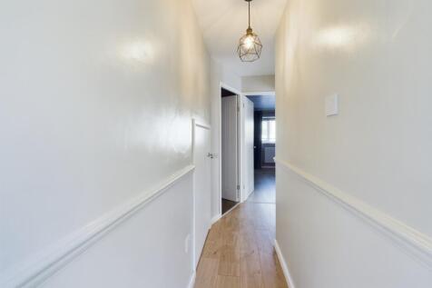 CAM01721G0-PR0046-STILL003