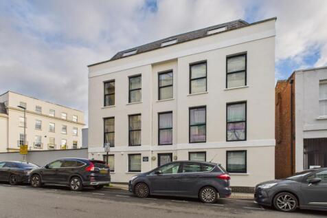 CAM01740G0-PR0478-STILL004