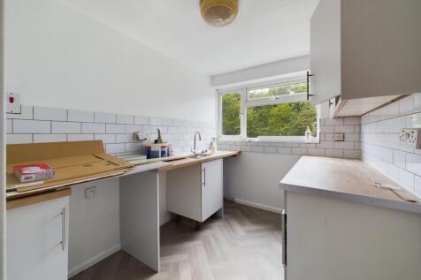 CAM03052G0-PR0039-STILL005