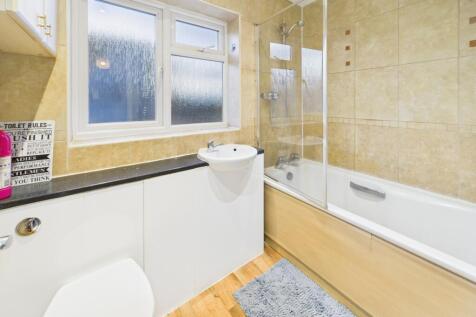 CAM01740G0-PR0468-STILL007