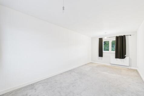 CAM01740G0-PR0468-STILL008