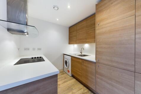 Lrg_CAM00560P1-PR0077-STILL03