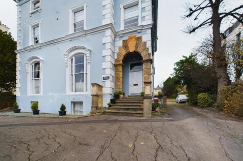 CAM01740G0-PR0300-STILL005