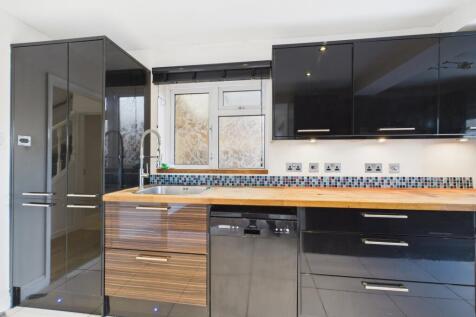 CAM01740G0-PR0482-STILL003